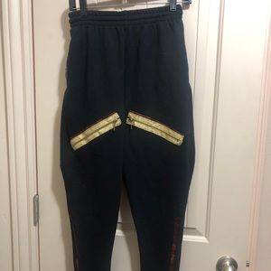 Harem Sweat Pants with Zipper details